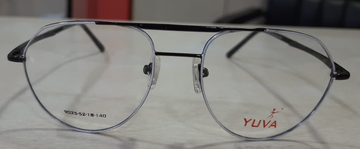 Eyeglasses 16